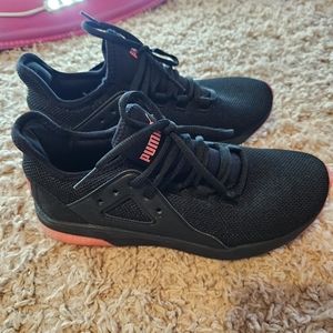 Puma black and neon pink 7 women